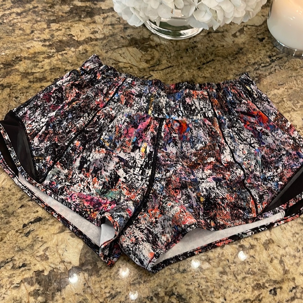 Lululemon hotty hot like new shorts